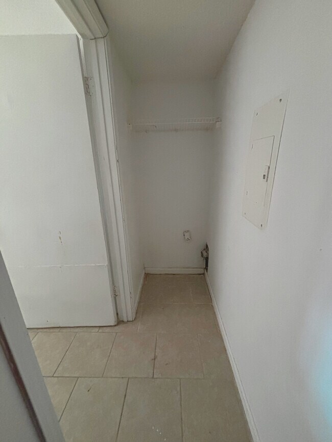 1654 Clear Lake Ave unit c, Baton Rouge, LA 70808 - photo 6