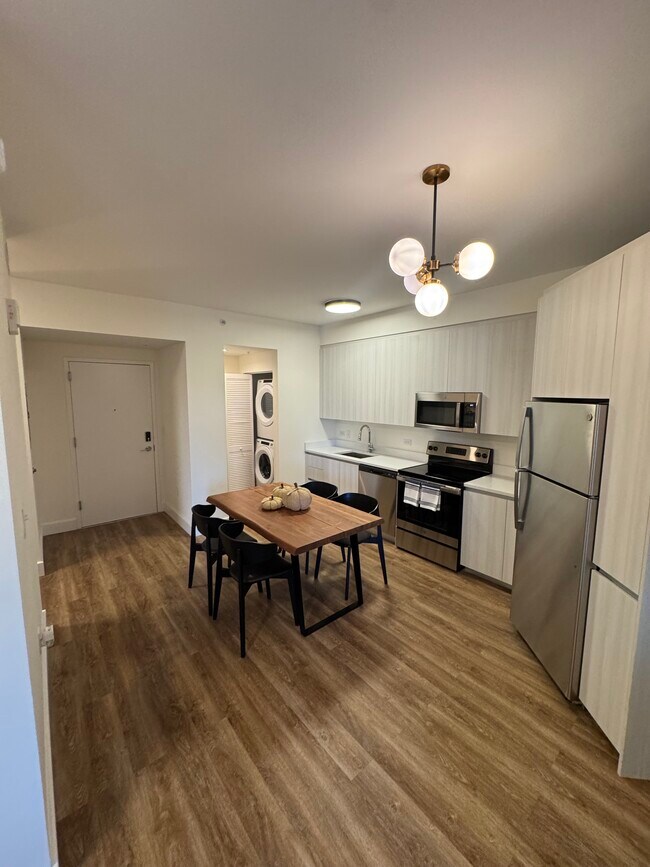 516 NE 3rd St unit A2, Dania, FL 33004 - photo 3