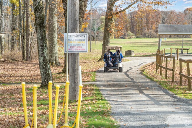 Bedford Trails is a favorite among residents for golfing in Coitsville.