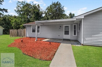 160 Cherokee Cir, Hinesville, GA 31313