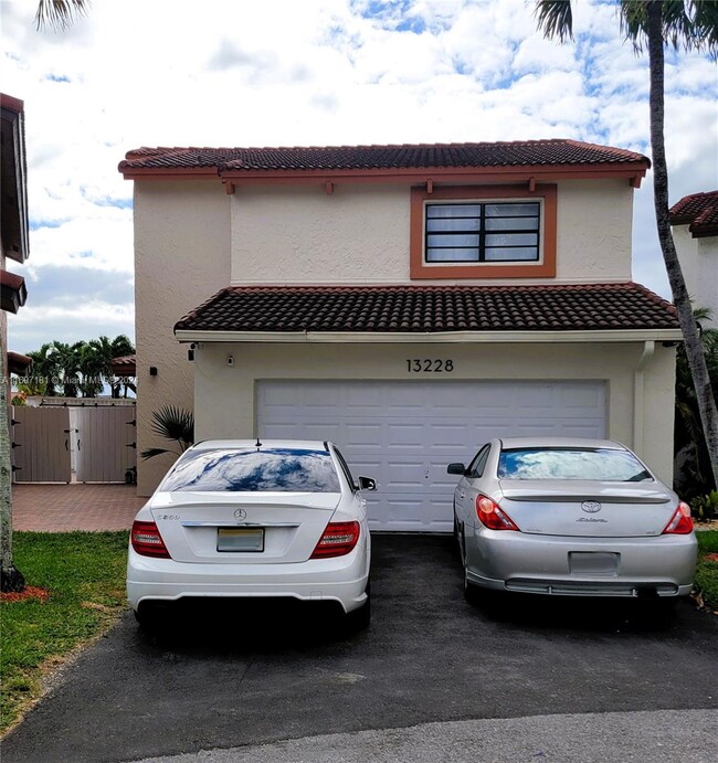 13228 SW 10th Ln, Miami, FL 33184