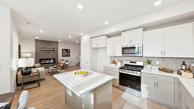 21605 SE Fuji Dr, Bend, OR 97702 - photo 5