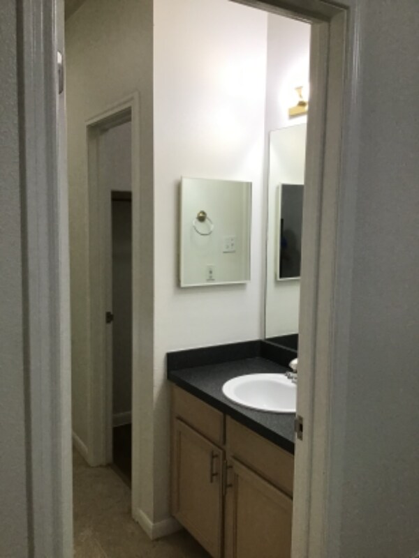 3104 Northwest Blvd unit B, Georgetown, TX 78628 - photo 4