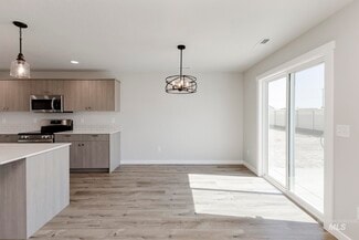 41 S Sweetgrass Ave, Nampa, ID 83651