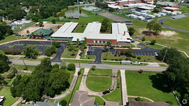 Bayview Elementary School
nurtures a learning environment for all students.