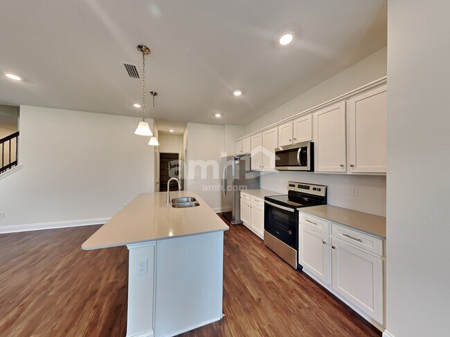 2518 Sunrise Ct, Tavares, FL 32778 - photo 4