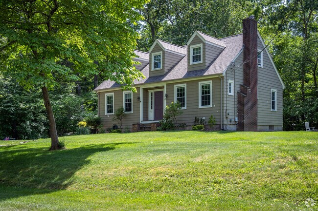 Cape Cod style homes can be appreciated in Nichols Corner, RI.