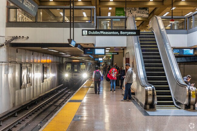 Lake Merritt BART connects the neighborhood to the greater Bay Area.