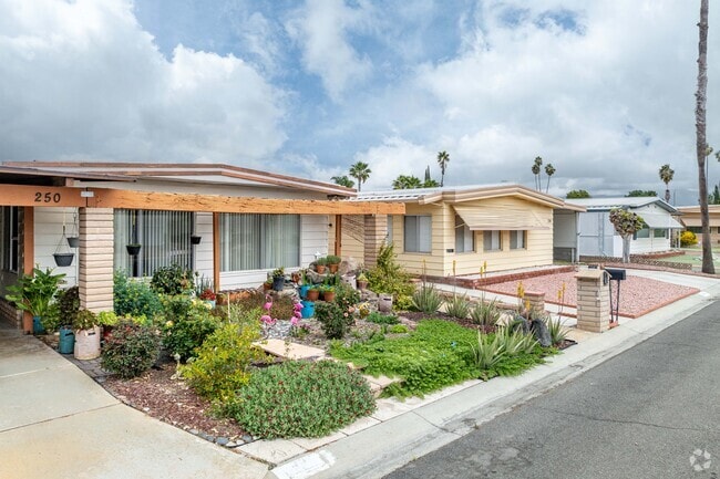 The homes in Sierra Dawn Estates are well kept and personalized.