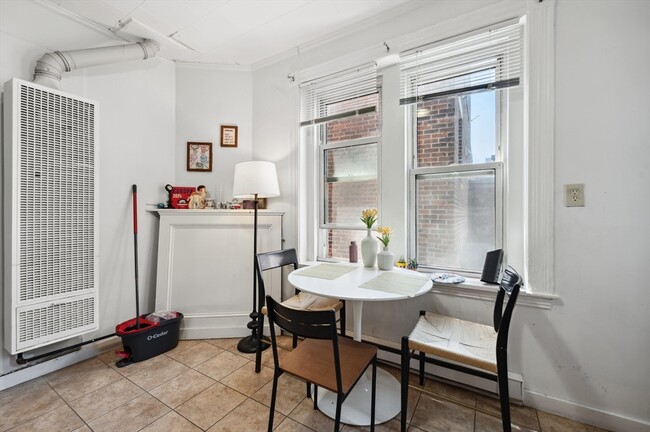 6 Foster St unit 5A, Boston, MA 02109 - photo 3