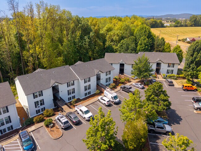 Bluebird Cozine Creek Apartments, McMinnville, OR 97128 - photo 6