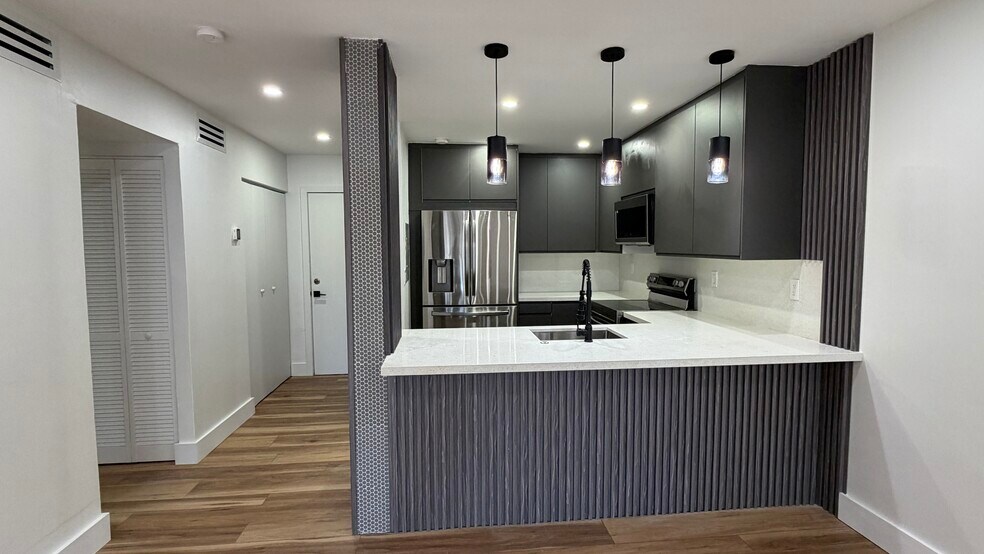 11217 SW 88th St unit C202, Miami, FL 33176 - photo 1