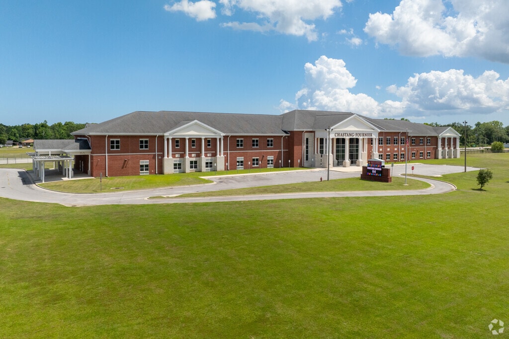 Chastang - Fournier School in Airmont is a C- rated school.