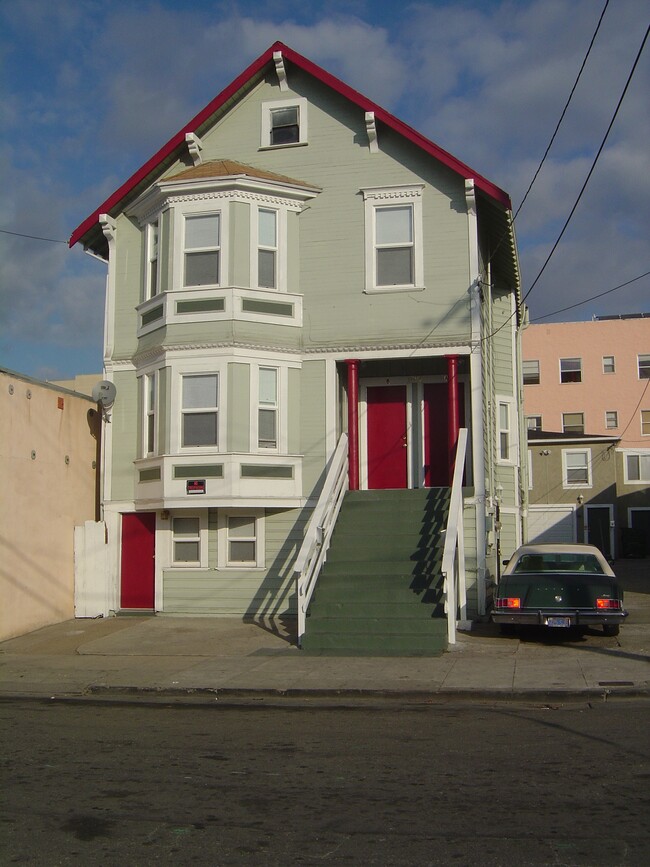 1096 Aileen St, Oakland, CA 94608