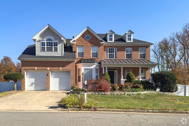 Traditional homes are very common in the Highland Home neighborhood.