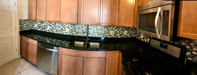 526 St Paul St unit 2, Baltimore, MD 21202 - photo 4