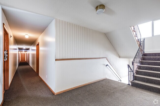 Highcrest Manor Apartments, Saint Anthony, MN 55421 - photo 6