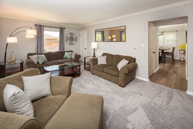 3107 28th Street Ct unit 2, Rock Island, IL 61201 - photo 2