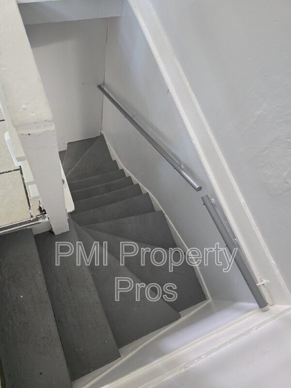 2626 N 24th St, Milwaukee, WI 53206 - photo 2