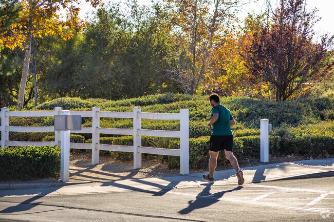 Los Alamos Hills Sports Park features a groomed running trail around the perimeter.