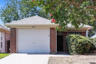 2004 Lee Dr, Denton, TX 76209