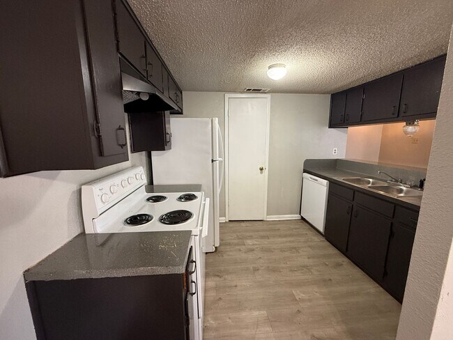 4503 Hunt Cir unit C, Killeen, TX 76543 - photo 7