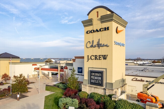 Cincinnati Premium Outlets shopping center is conveniently located in Turtle Creek Township.