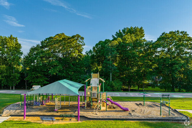Monarch Elementary School has 879 students.