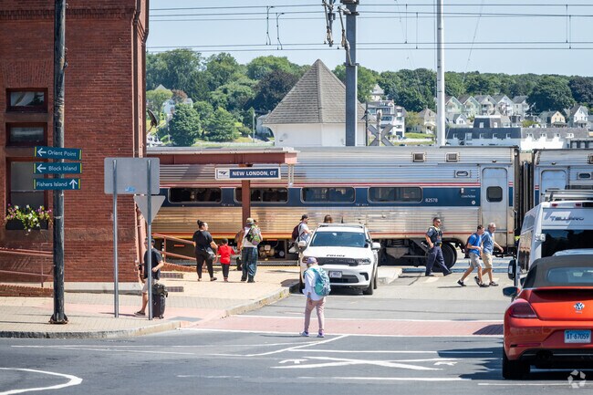 Reach major cities quickly from New London Amtrak Station, close to Ledyard.