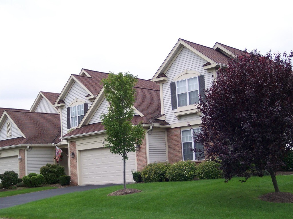 Waterview Townhouse Apartments 47 Willow Point Way, ster, NY
