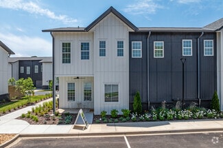 195 Oxmoor Rd, Homewood, AL 35209