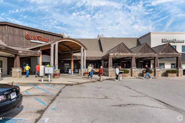 House beers pair with a wide variety of hearty American fare at the Oaken Barrel.