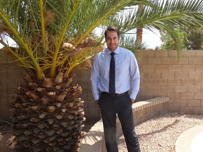 Agent Photo