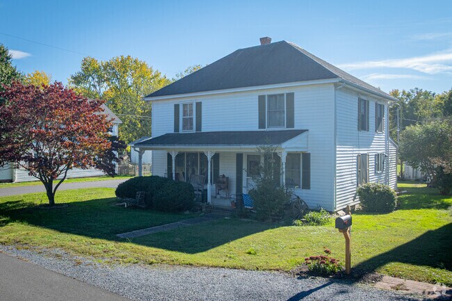 Colonial Revivals can be found in Cordova.