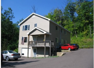 2417 Vermilion Rd Unit Lower and Upper, Duluth, MN 55803