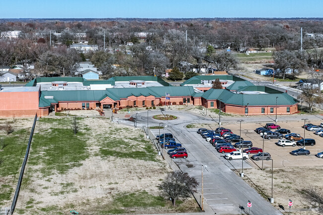 Scott Dual Language Magnet Elementary welcomes all students.