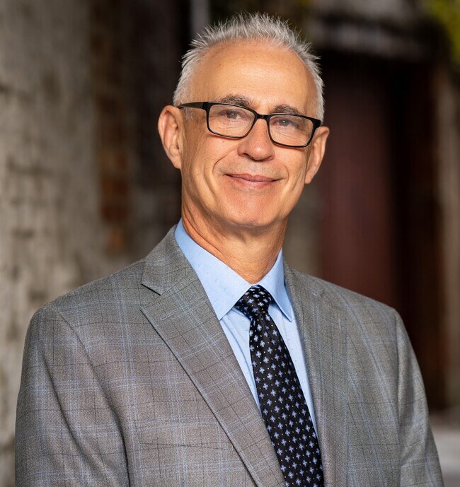 Steven J Kozusko