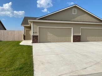 427 S Longbranch Dr, Maize, KS 67101