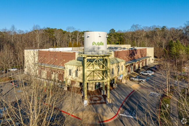 Publix is a popular grocery choice in Milton.