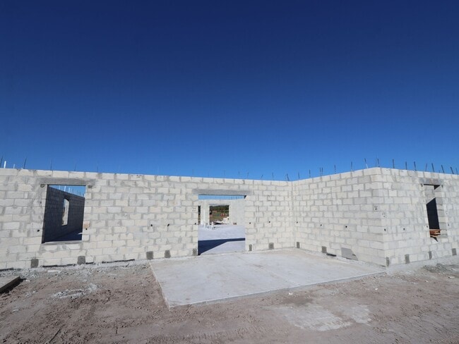 8473 Fox Den Cove, Lakeland, FL 33810 - photo 3