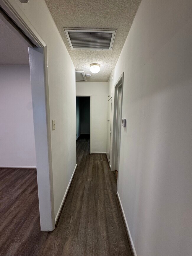 457 Oak St unit D, Glendale, CA 91204 - photo 6