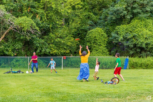 Play a game of frisbee with your family at the D&H Canal Park in Deerpark, NY.