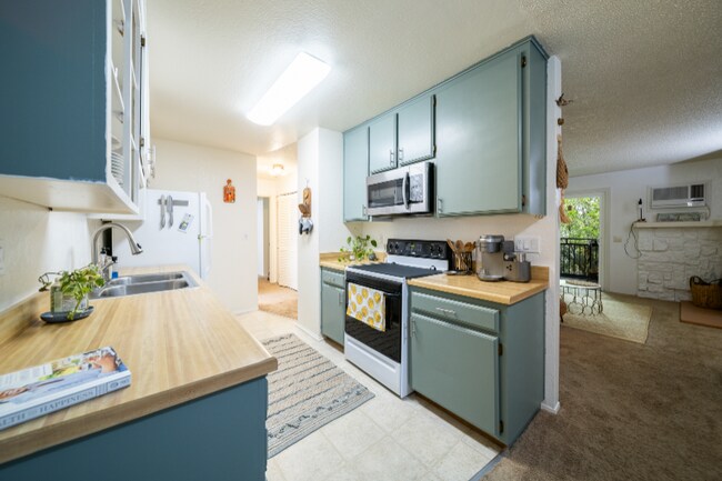 1013 S Sunshine Ave unit 28, El Cajon, CA 92020 - photo 6