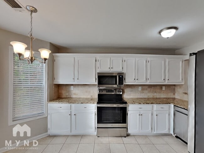 5210 Laurel Bridge Dr SE, Smyrna, GA 30082 - photo 2