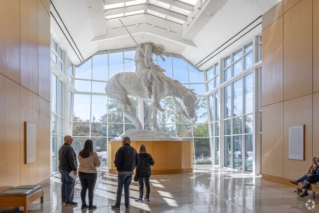 The National Cowboy & Western Heritage Museum is within a few miles from Lake Aluma.