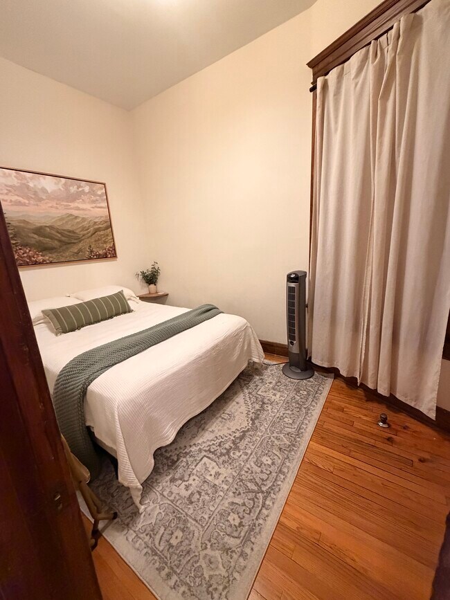 1037 N Damen Ave unit First Floor, Chicago, IL 60622 - photo 6