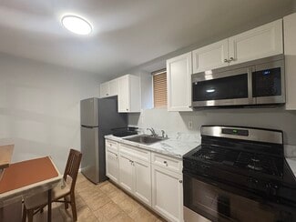 273 Eltingville Blvd Unit side apartment, Staten Island, NY 10312