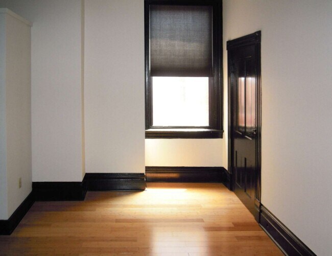 2012 E Carson St unit 200, Pittsburgh, PA 15227 - photo 7