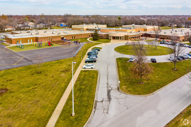 Primary school students in Lee's Summit, MO may attend Prairie View Elementary School.