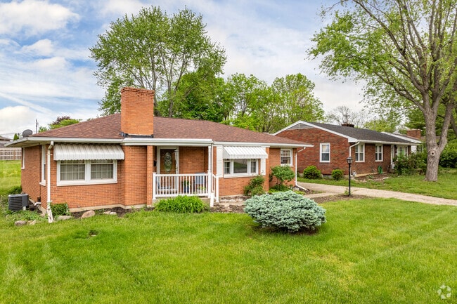 Ranch homes neatly line the streets of Creekview.